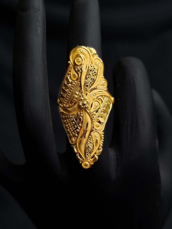 LADIES RING